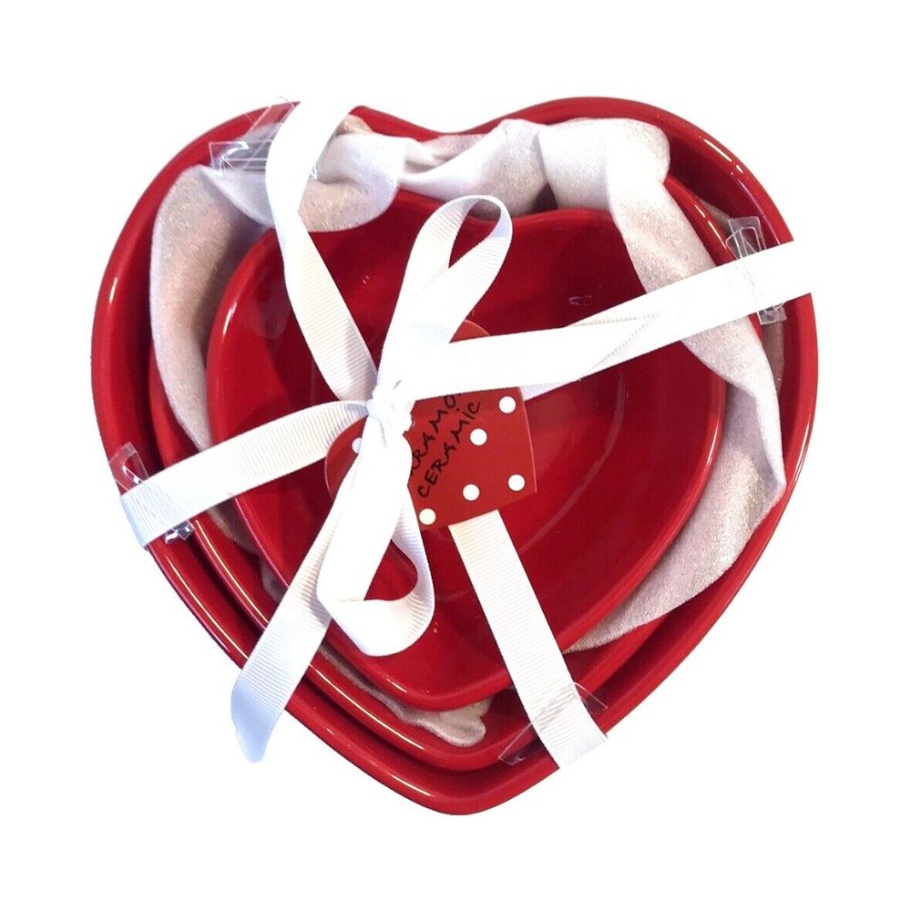 Terramoto Ceramic 3-Piece Heart-Shaped Bowl Dish Set Valentine's Day Gift